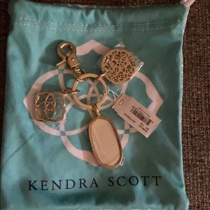 *NWT* Kendra Scott White Shirley Keychain